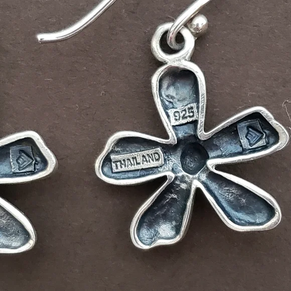 Vintage Silpada Oxidized Sterling Silver Flower Earrings  W1155 - Picture 7 of 10